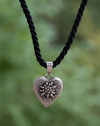 "Herzig" necklace black