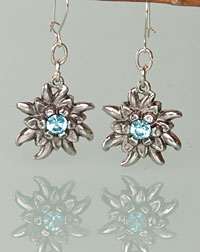 "Marie" earrings light blue