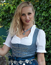 "Waldenburg" dirndl blouse