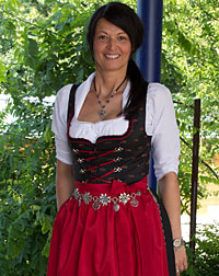 "Amerndorf" Dirndl mit Schürze