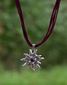 "Edelweiß" necklace plum