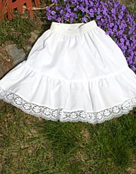 Underskirts for dirndl